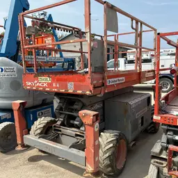 2015 Skyjack SJ6832RT Rough Terrain Scissor Lift
