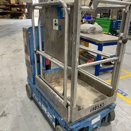 2014 Genie GR-20 Self-Propelled One-Person Lift