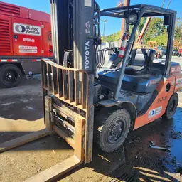 2016 Toyota 8FD35U Warehouse Forklift
