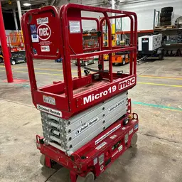 2018 MEC MICRO 19 Scissor Lift
