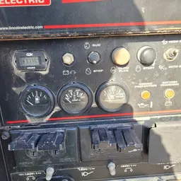 2018 Lincoln Electric VANTAGE 322 Welder