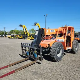 2015 SKYTRAK 8042 Forklift