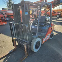2018 Toyota 8FGU25 Warehouse Forklift