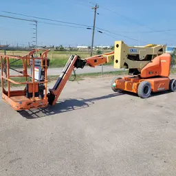 2013 JLG E400AJPN Articulating Boom Lift