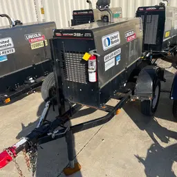 2019 Lincoln Electric VANTAGE 322 Welder