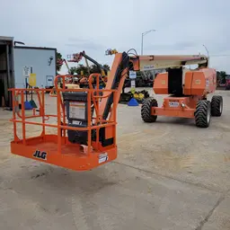 2014 JLG 800AJ Articulating Boom Lift