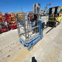 2018 Genie GR-20 Self-Propelled One-Person Lift