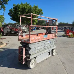 2015 Skyjack SJIII3226 Scissor Lift