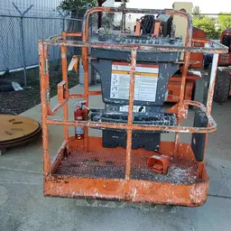 2012 JLG E400AJPN Articulating Boom Lift