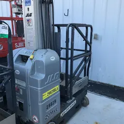 2016 JLG 20MVL Self-Propelled One-Person Lift