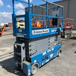 2017 Genie GS-3232 Scissor Lift