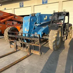 2015 Genie GTH-844 Forklift