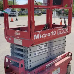 2018 MEC MICRO 19 Scissor Lift