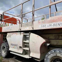 2014 JLG 3394RT Rough Terrain Scissor Lift