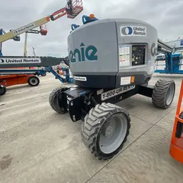 2016 Genie Z-62/40J Articulating Boom Lift