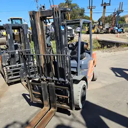 2018 Toyota 8FGU30 Warehouse Forklift