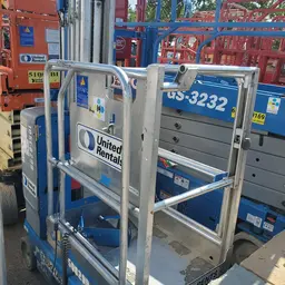 2016 Genie GR-20 Self-Propelled One-Person Lift