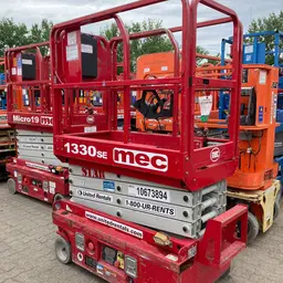2017 MEC 1330SE Scissor Lift