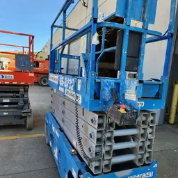 2017 Genie GS-3232 Scissor Lift