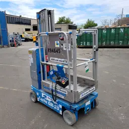 2016 Genie GR-20 Self-Propelled One-Person Lift