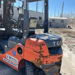 2018 Toyota 8FDU25 Warehouse Forklift