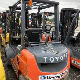 2018 Toyota 8FGU25 Warehouse Forklift