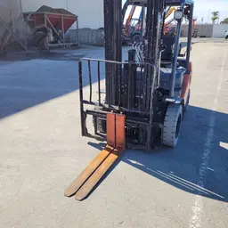 2018 Toyota 8FGU25 Warehouse Forklift