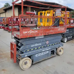 2015 Skyjack SJIII3226 Scissor Lift