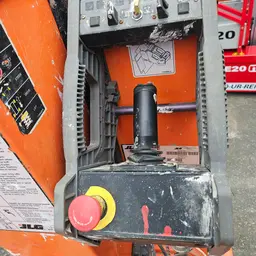 2015 JLG 1230ES Self-Propelled One-Person Lift
