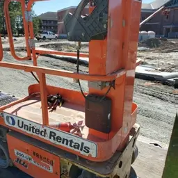 2015 JLG 1230ES Self-Propelled One-Person Lift