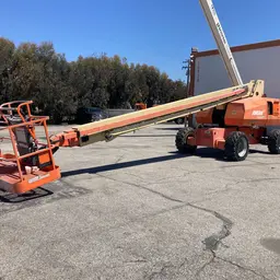 2014 JLG 800S Boom Lift