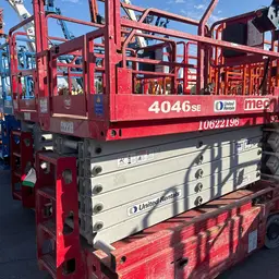 2017 MEC 4046SE Scissor Lift