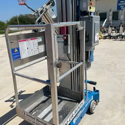 2018 Genie AWP-30SDC Pusharound Lift