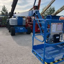 2012 Genie Z-80/60 Articulating Boom Lift