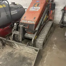 2021 Ditch Witch SK800 Track Loader