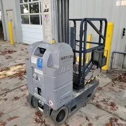2017 JLG 20MVL Self-Propelled One-Person Lift
