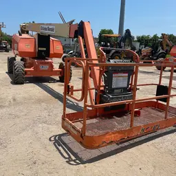 2014 JLG 800AJ Articulating Boom Lift