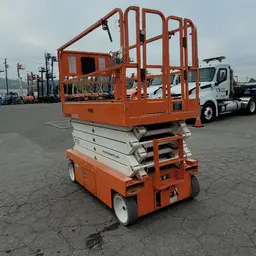 2017 Snorkel S4732E Scissor Lift