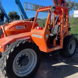 2015 SKYTRAK 6042 Forklift