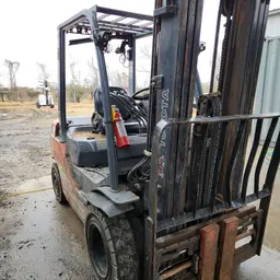 2017 Toyota 8FDU25 Warehouse Forklift
