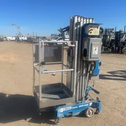2017 Genie AWP-30SDC Pusharound Lift
