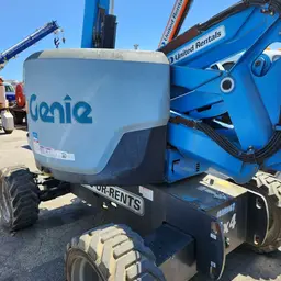 2015 Genie Z-62/40J Articulating Boom Lift