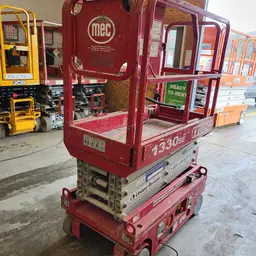2017 MEC 1330SE Scissor Lift