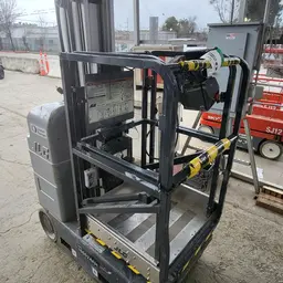 2016 JLG 20MVL Self-Propelled One-Person Lift