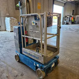 2017 Genie GR-20 Self-Propelled One-Person Lift