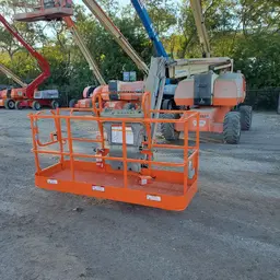 2013 JLG 800AJ Articulating Boom Lift