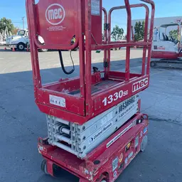 2016 MEC 1330SE Scissor Lift