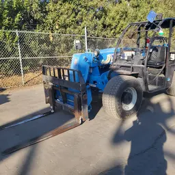 2017 Genie GTH-5519 Forklift