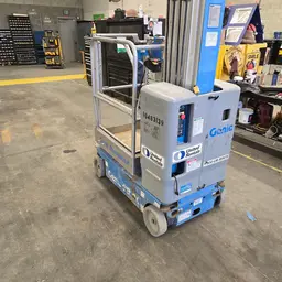 2016 Genie GR-20 Self-Propelled One-Person Lift