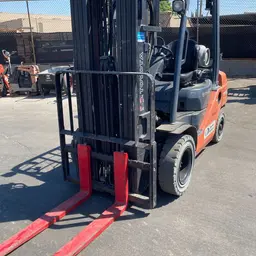 2016 Toyota 8FGU25 Warehouse Forklift